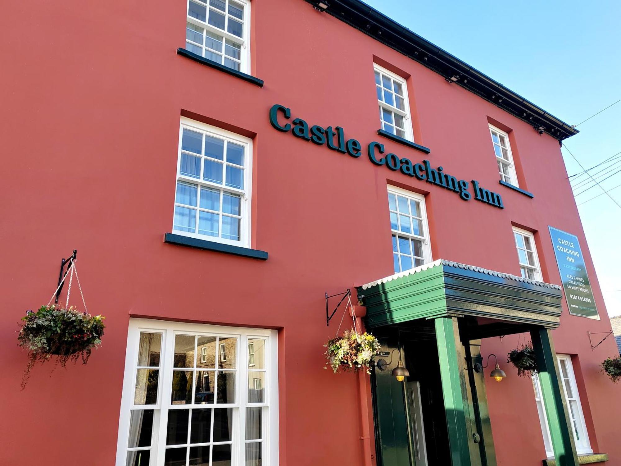 The Castle Coaching Inn Trecastle Exterior foto